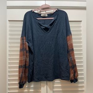 Haptics Plaid Sleeve Top
